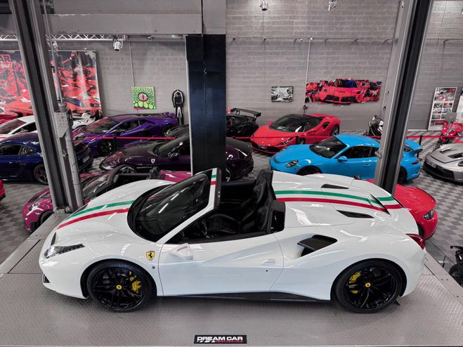 Ferrari 488 Spider CARBONE - PASSENGER DISPLAY - LIF bianco avus de 2016