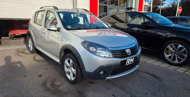 Dacia Sandero stepway 1.6 essence ? 2010 seulement 83  Gris de 2010