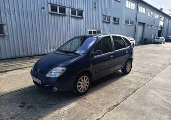  Voir d&eacute;tails -Renault Megane Lot de 2 vehicules exclusivement pour le &agrave; Corbeil-Essonnes (91)