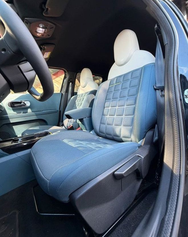 Fiat Panda Grande 1.2 Hybrid Turbo 110 ch La Prima  Noir de 2025
