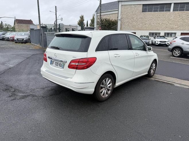 Mercedes Classe B 180 CDI BERLINE - Design CAMERA AR   CLI BLANC de 2014