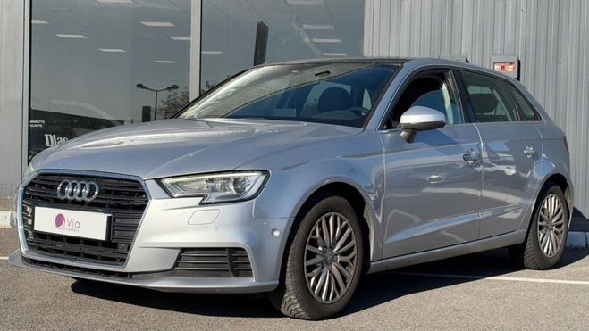 Audi A3 2.0 TDI Business line DSG6 / Toit ouvran Gris de 2017