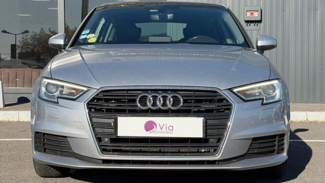 Audi A3 2.0 TDI Business line DSG6 / Toit ouvran Gris de 2017
