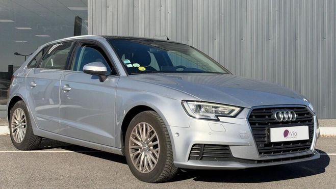 Audi A3 2.0 TDI Business line DSG6 / Toit ouvran Gris de 2017