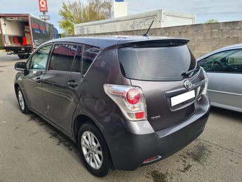 Voir d&eacute;tails -Toyota Verso 2.0 D4D 125 SKYVIEW CONNECT &agrave; Coigni�res (78)