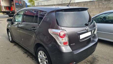 Toyota Verso 2.0 D4D 125 SKYVIEW CONNECT 2011 d'occasion a Coigni�res (78)