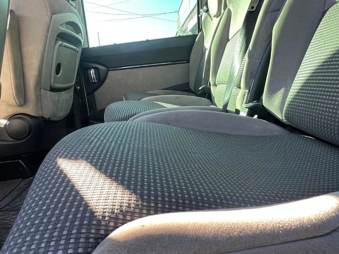 Peugeot 807 2) 2.0 HDI 136 ALLURE BVM6 1ere Main Gris de 2010