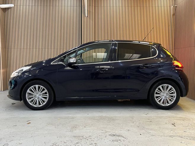 Peugeot 208 1.2 PureTech 110ch Allure S&S 5p NOIR de 2018