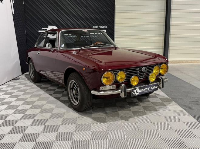 Alfa romeo GT Bertone 2000 V�loce ROUGE de 1972