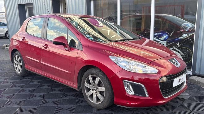 Peugeot 308 1.6 HDI 112ch BVA6 Active Rouge de 2012