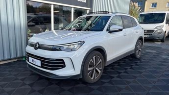  Voir d&eacute;tails -Volkswagen Tiguan 2.0 TDI 150ch Elegance / toit ouvrant /  &agrave; Gouesnou (29)
