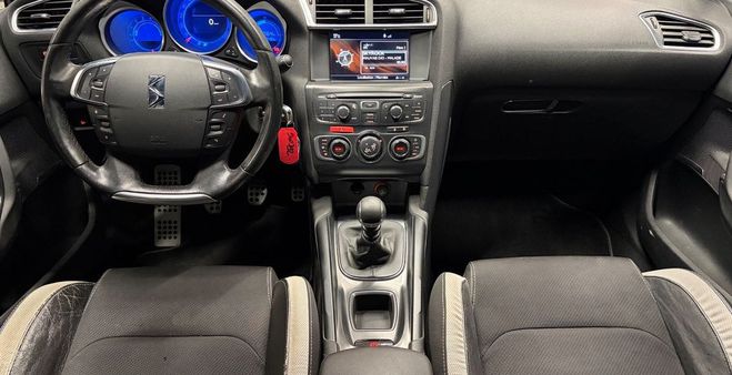 Citroen DS 4 1.6 hdi 115 executive sieges massants  Marron de 2013