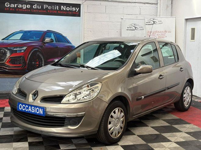 Renault Clio III 1.5 DCI 85CH EXPRESSION 5P Beige de 2008