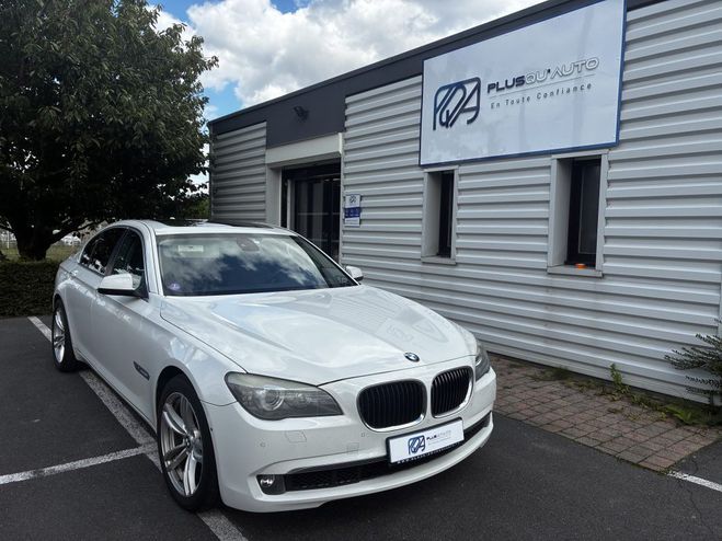 BMW Serie 7 750i 407ch Exclusive Individual Blanc M�tallis� de 2012