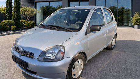 Toyota Yaris 1.3 VVT-i Linea Sol 2002 d'occasion a Sarcelles (95)
