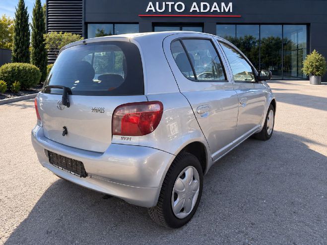 Toyota Yaris 1.3 VVT-i Linea Sol Grise de 2002