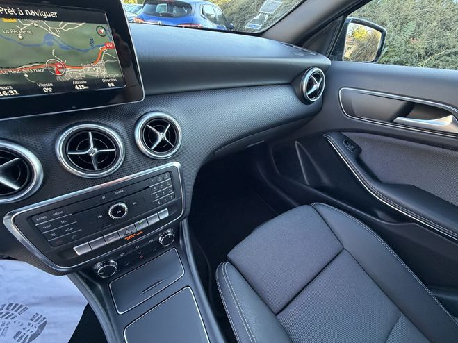 Mercedes Classe A 180 D INSPIRATION 7G-DCT NOIR de 2017