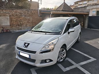  Voir d&eacute;tails -Peugeot 5008 2.0 HDi 150cv 7 Places Allures &agrave; M�con (71)