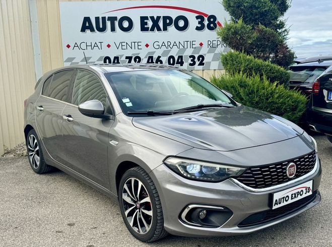 Fiat Tipo 16. JTD 120 LOUNGE 2017 154000 kms 6990  Gris de 2017