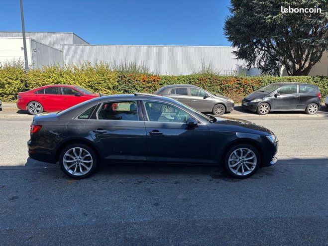 Audi A4 2.0 TFSI 252ch ultra Design Luxe quattro Bleu de 2016