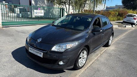 Renault Megane 1.5 dCi 110ch FAP Dynamique EDC eco� 2013 d'occasion a Ris-Orangis (91)