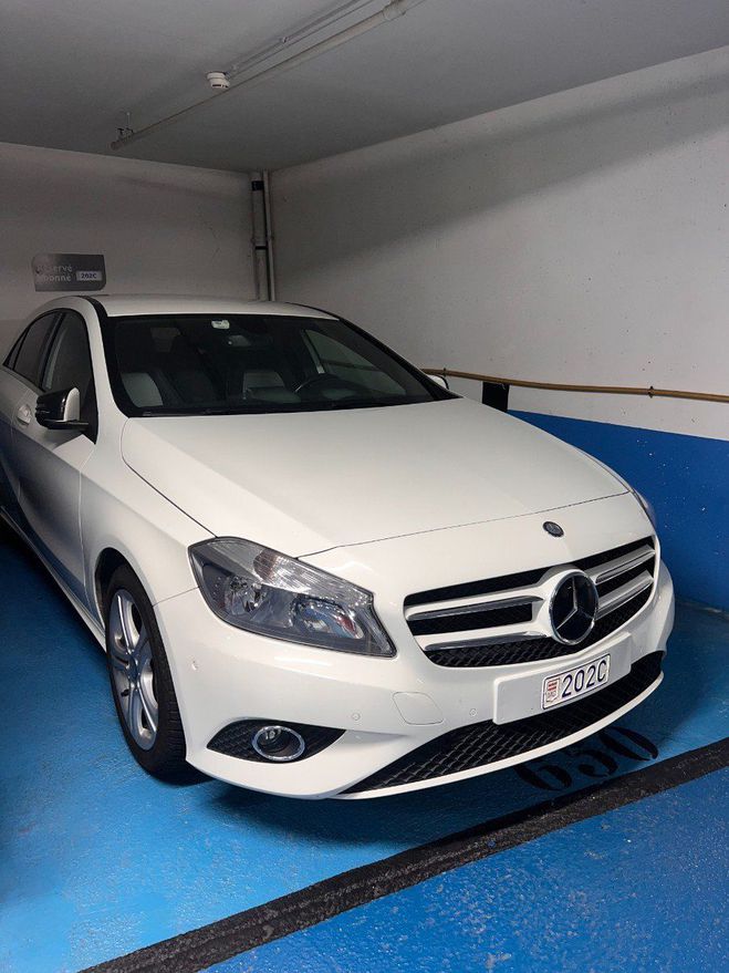 Mercedes Classe A 200 ESSENCE 156CV 7G-TRONIC Fascination  Blanc de 2013
