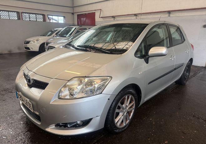 Toyota Auris Totta 2.0 D4D 126 Joint de culasse � pr� Gris de 2008