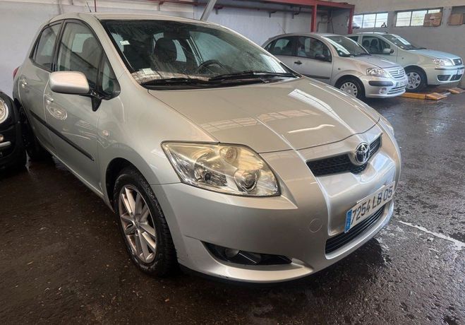 Toyota Auris Totta 2.0 D4D 126 Joint de culasse � pr� Gris de 2008