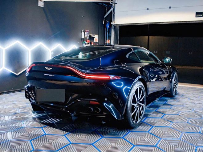Aston martin V8 Vantage 4.0 V8 Noir m�tallis� de 2021