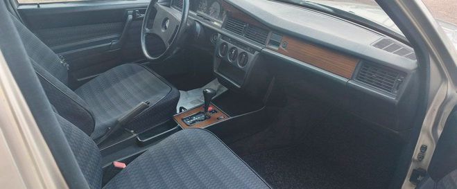 Mercedes 190 E BVA 1989 1ere Main Beige de 1989