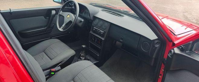 Alfa romeo 33 ? 24 730 km d?origine Premi�re main cert Rouge de 1992