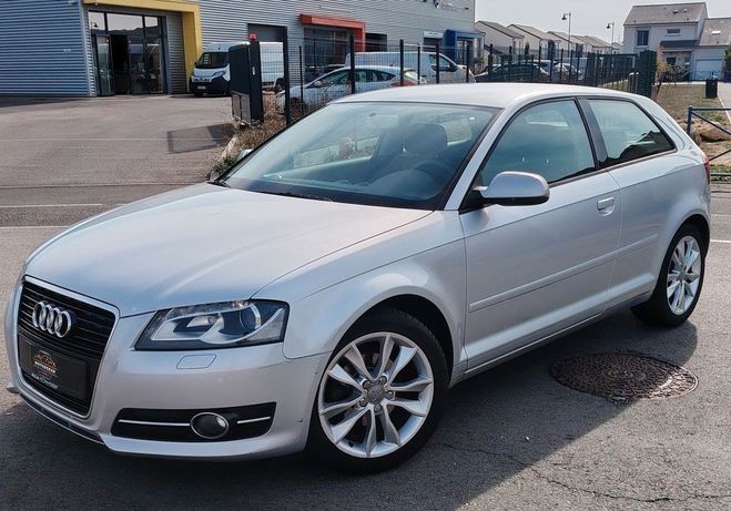 Audi A3 1.6 TDI AMBITION 105 CH 3 PORTES Gris de 2010