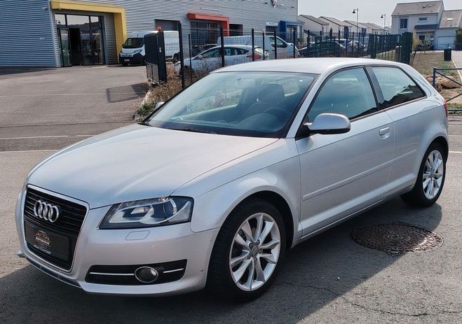 Audi A3 1.6 TDI AMBITION 105 CH 3 PORTES Gris de 2010