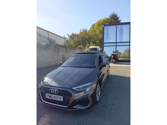 Audi A3 Sportback 1.4 40 TFSI e - 204 - BV S-Tro GRIS CLAIR de 2020