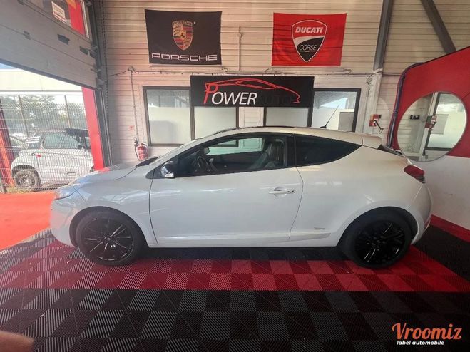 Renault Megane coupe 1.6 dci 130 energy monaco gp Blanc de 2013