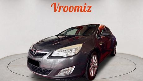 Opel Astra 1.7 cdti 125 cosmo 2012 d'occasion a Blois (41)
