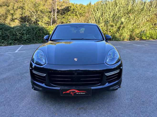 Porsche Cayenne Turbo S SUV Noir Verni de 2015