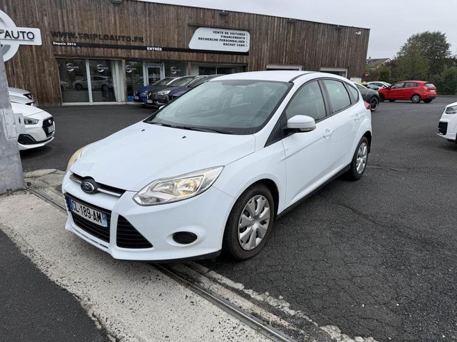 Ford Focus 1.6 TDCi FAP - 95 BERLINE Trend CLIM   R JAUNE CLAIR de 2012