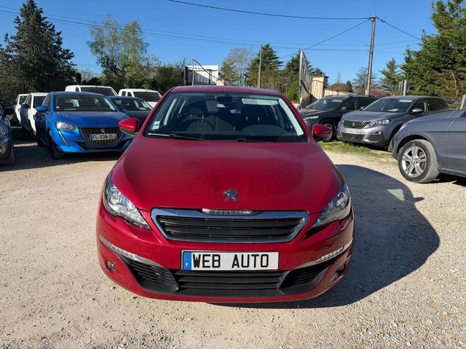 Peugeot 308 PH2 T9 110CV AN:2015 102 000KM 5 PLACES  Rouge de 2015