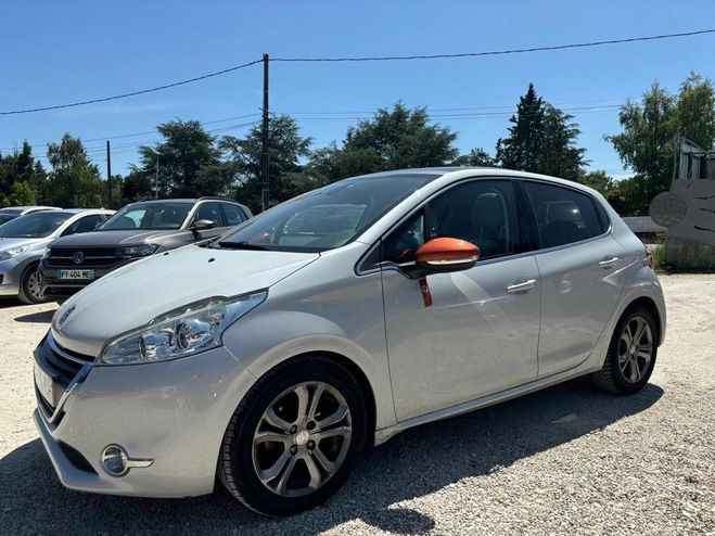 Peugeot 208 1.6 VTI 120CV PACK ROLAND GARROS 5 PORTE Blanc de 2014
