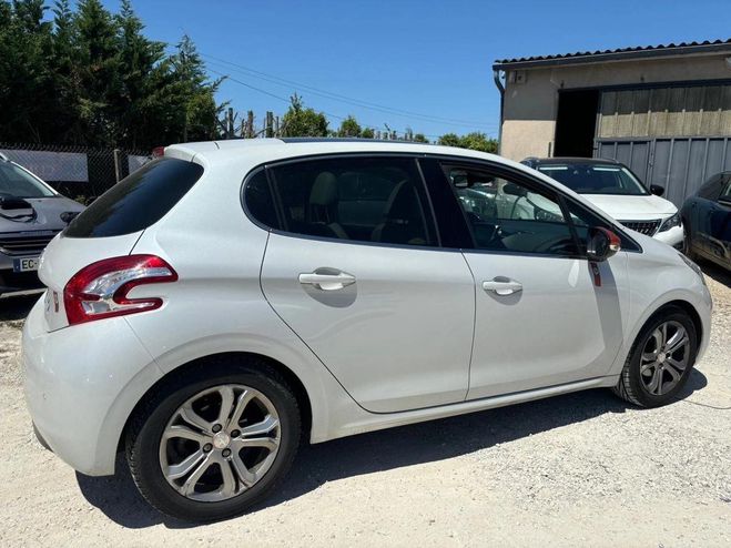 Peugeot 208 1.6 VTI 120CV PACK ROLAND GARROS 5 PORTE Blanc de 2014