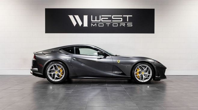 Ferrari 812 Superfast V12 800 ? IMMAT FRANCE Lift Carbone Disp Gris de 2019