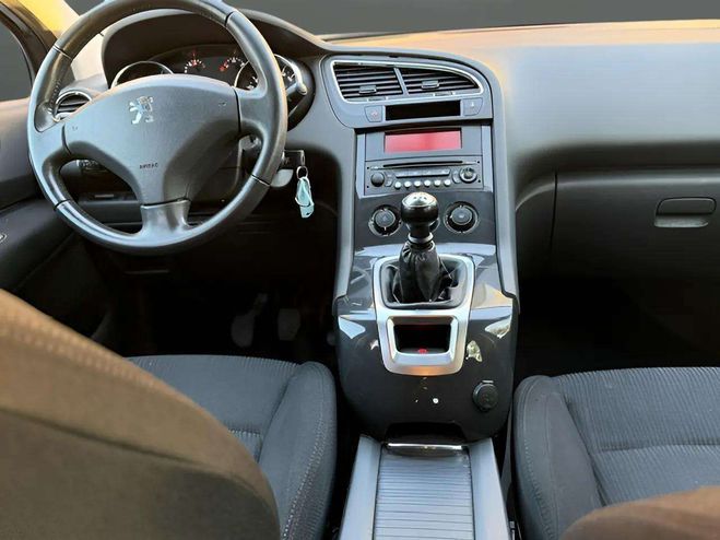 Peugeot 5008 1.6 HDI112 FAP BUSINESS PACK 7PL GRIS F de 2010