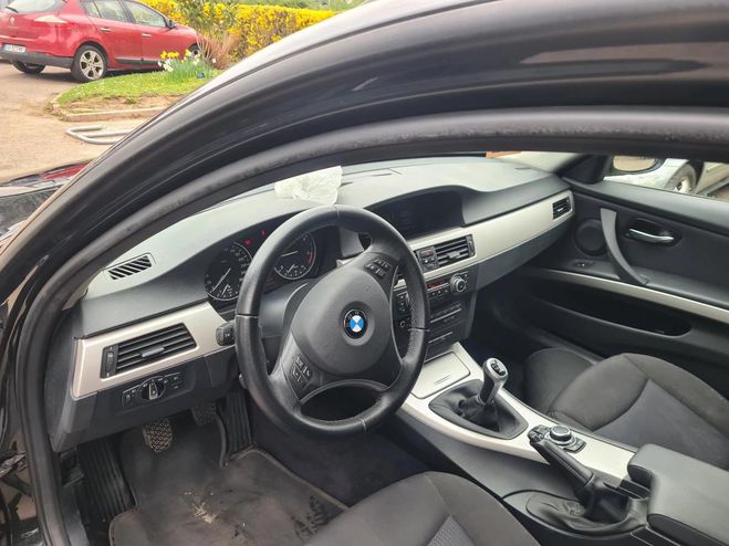 BMW Serie 3 318 tou Noir de 2011