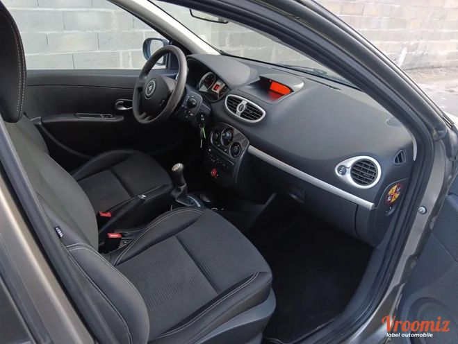 Renault Clio 1.5 DCI 70 EXPRESSION CLIM Marron de 2011