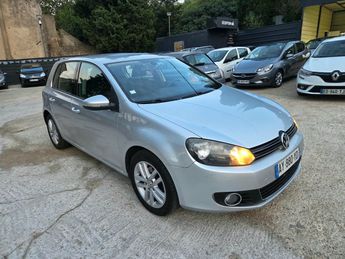  Voir d&eacute;tails -Volkswagen Golf 1.6 TDI 105ch FAP Carat 5p &agrave;  Les Pennes-Mirabeau (13)