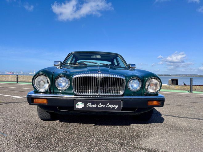 Jaguar Daimler Double Six Serie III V12 Jaguar Racing Green de 1989