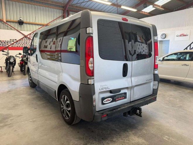 Opel Vivaro 2.0 CDTI 90CV 9 PLACES BVM / MOTEUR A CH  de 2007