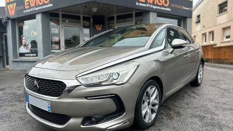 Citroen DS 5 2.0 bluehdi 180ch so-chic eat bva star 2015 d'occasion a Besan�on (25)