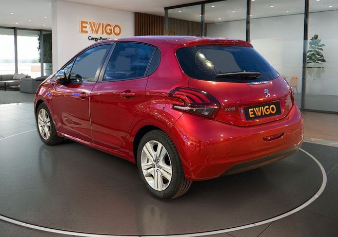 Peugeot 208 1.2 PURETECH 82 SIGNATURE Distribution F Rouge de 2018